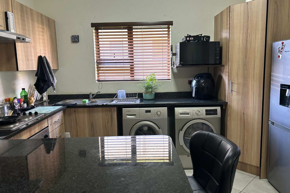 **Charming Ground Floor Unit Available June 1, 2026** - Photo 4