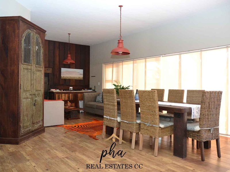 Stunning four bedroom house for sale in Waterfront - Photo 7