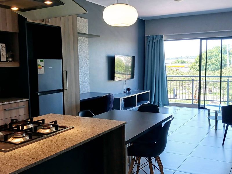 Modern and Stylish Apartment in Prime Location - Photo 3