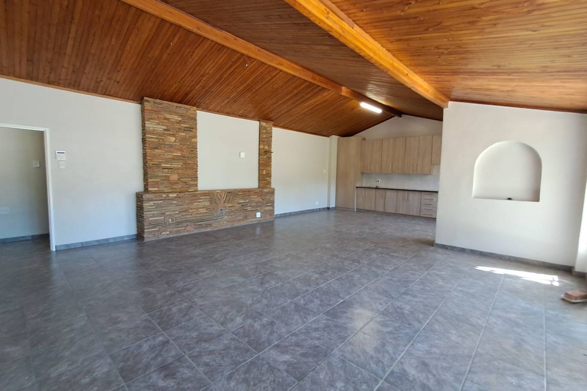 Newly Renovated 4-Bedroom, 2 bath Home in Waverley - Photo 3