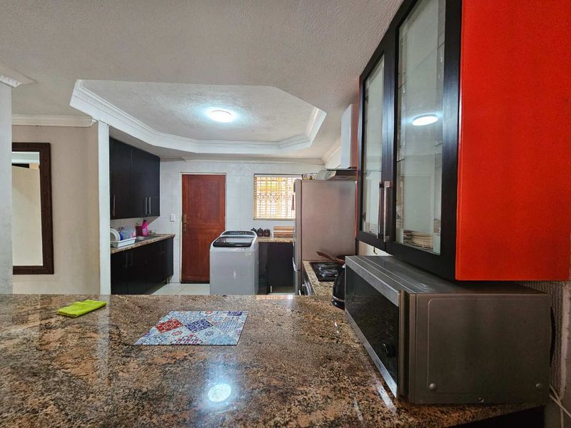 3 bedroom townhouse for sale in the heart of Amandasig - Photo 4