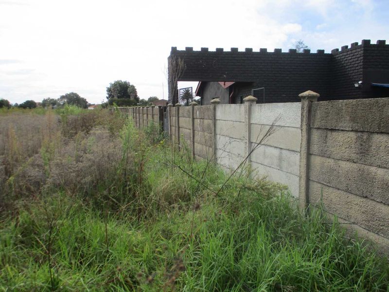 SERVICES ALREADY IN PLACE - Photo 2