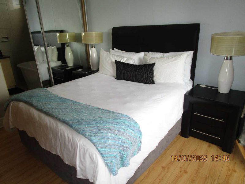 MAGNIFICENT 2 BED 2 BATH FULLY FUENISHED APARTMENT - Photo 10