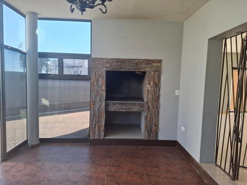 House For Sale – Meersig, Walvis Bay - Photo 8