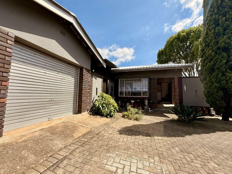 3 Bedroom home for sale in Vryheid - Photo 2