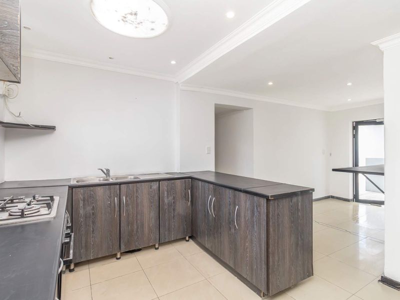 Spacious 4 Bed House to Let in Blairgowrie - Photo 4