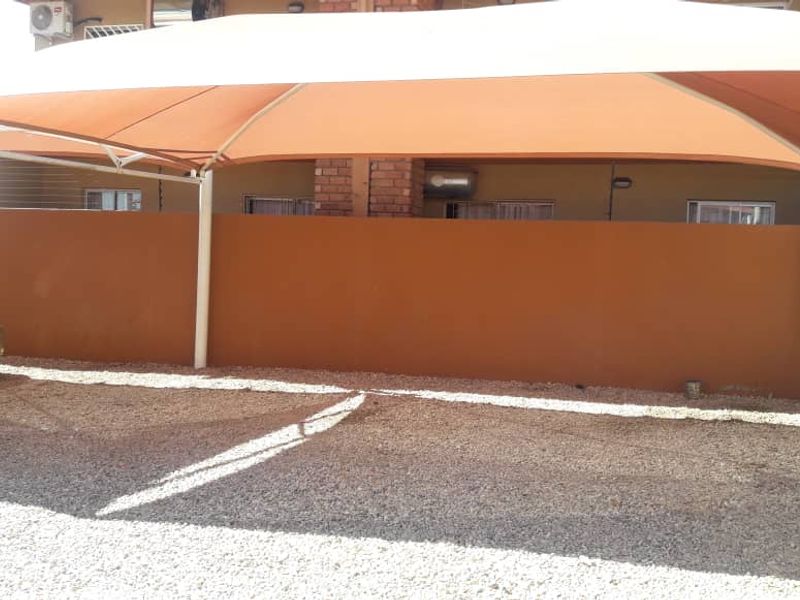 Apartment For Sale In Hans Court, Otjomuise - Photo 8