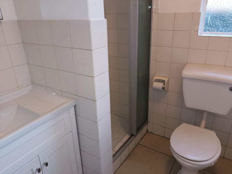 2 Bedroom first floor, with spacious/private balcony in great Complex - Photo 9