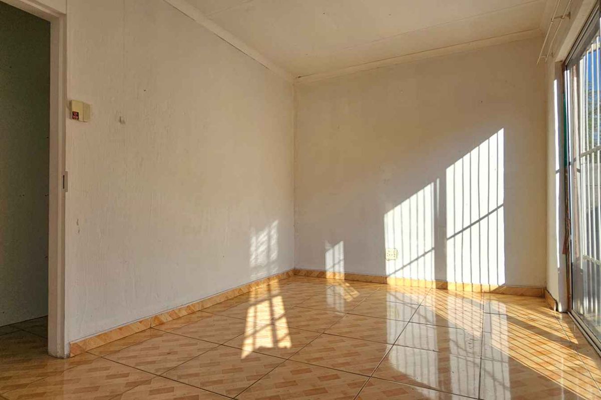 FREE HOUSE included! 1010 sqm grounds ans Massive 100Sqm cottage - Photo 4