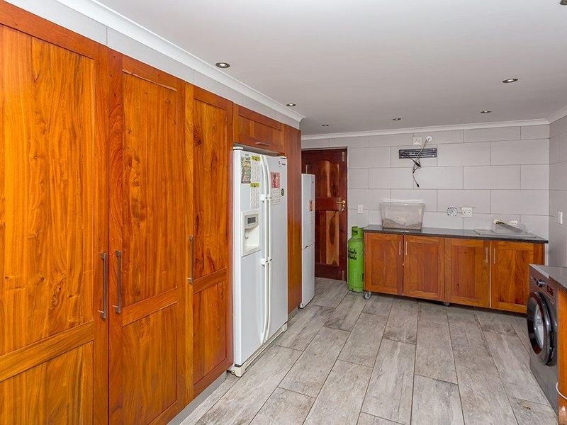 Milnerton House Available To Let - Photo 8