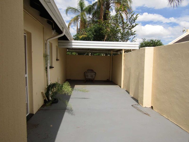 Spacious Life Right home in sought-after Retirement Village - Photo 9