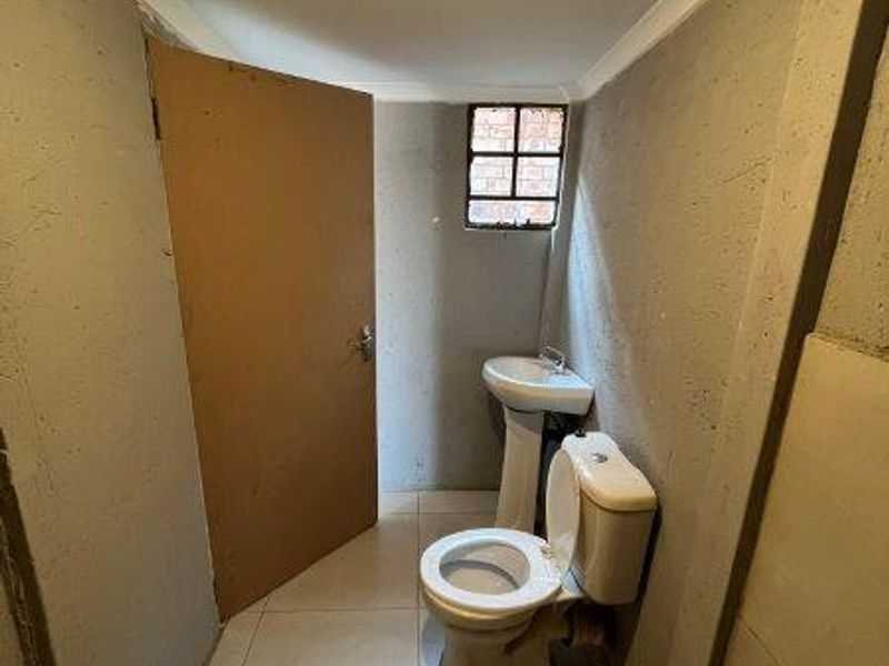 1 BEDROOM COTTAGE TO RENT IN CAPITAL PARK - Photo 9