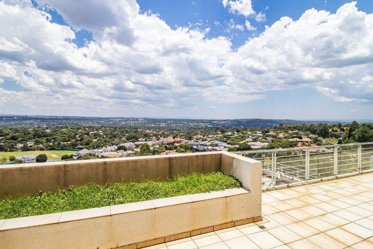 4 Bed Penthouse for Sale in Morningside - Photo 2