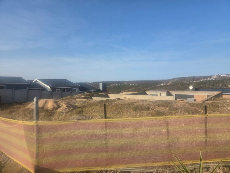 Corner stand with a distant sea view - Photo 7