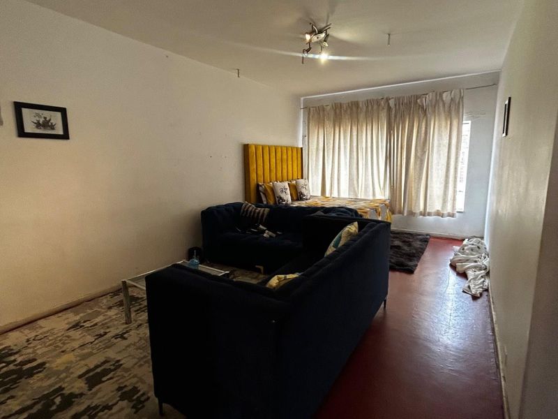 Spacious 1-Bedroom Apartment in Kempton Park CBD - Photo 4