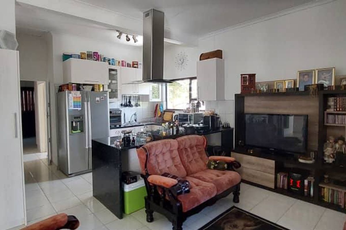 3 Bedroom Townhouse For Sale in Okahandja - Photo 2