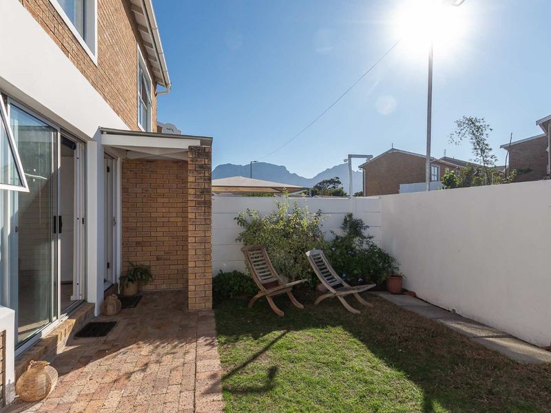 Elegant Double-Storey Living in a Secure, Sought-After Setting - Photo 8