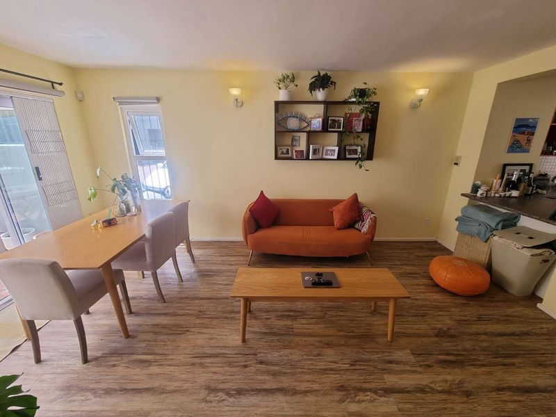 Semi-furnished Two-Bedroom Townhouse with Courtyard and Garage in Sought-After Claremont Upper! - Photo 8