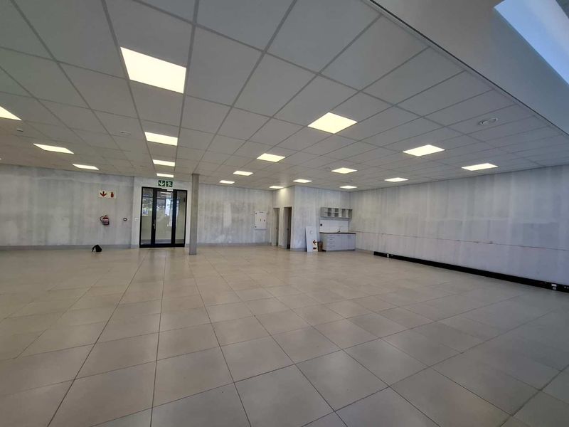 MODERN OFFICE SPACE FOR RENT – KLEINE KUPPE ✨ 📍 Prime Location | Opposite Grove Mall - Photo 5