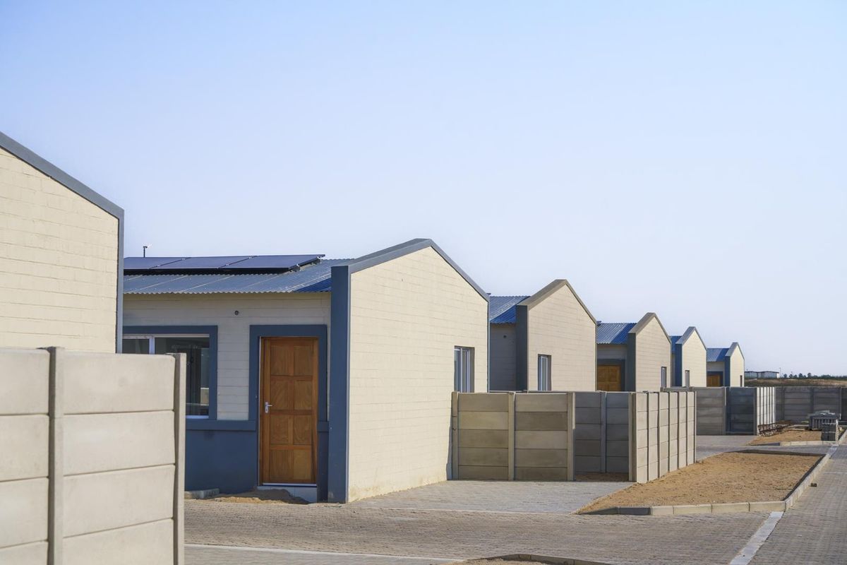 Townhouses for sale i Walvis Bay Central - Photo 2