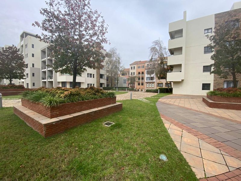 Two Bedroom Apartment For Rent - Photo 4