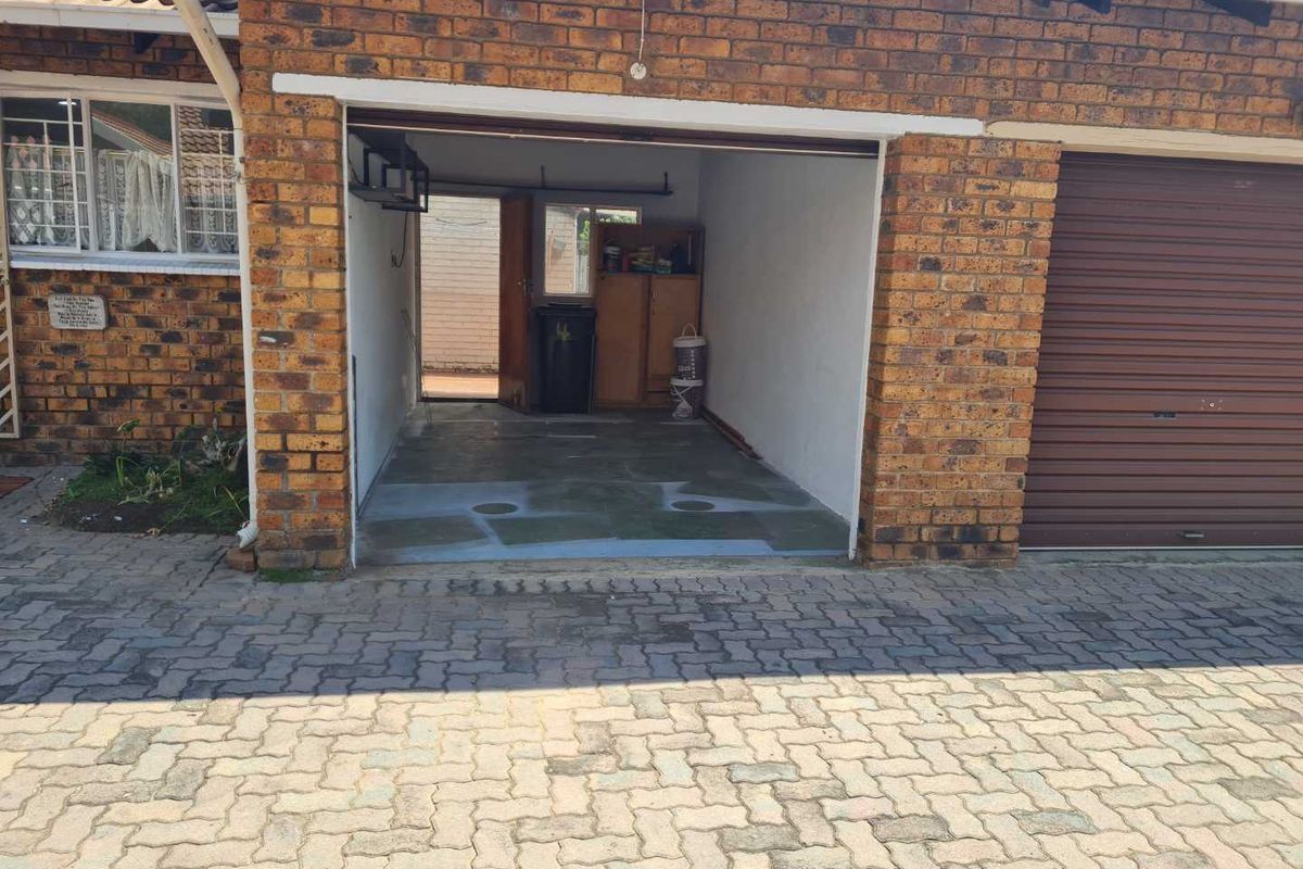 Simplex Town House - Photo 4