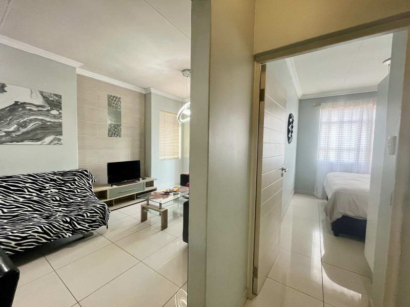 Hendra - Renovated 2 bedroom apartment, Great starter home ! - Photo 7