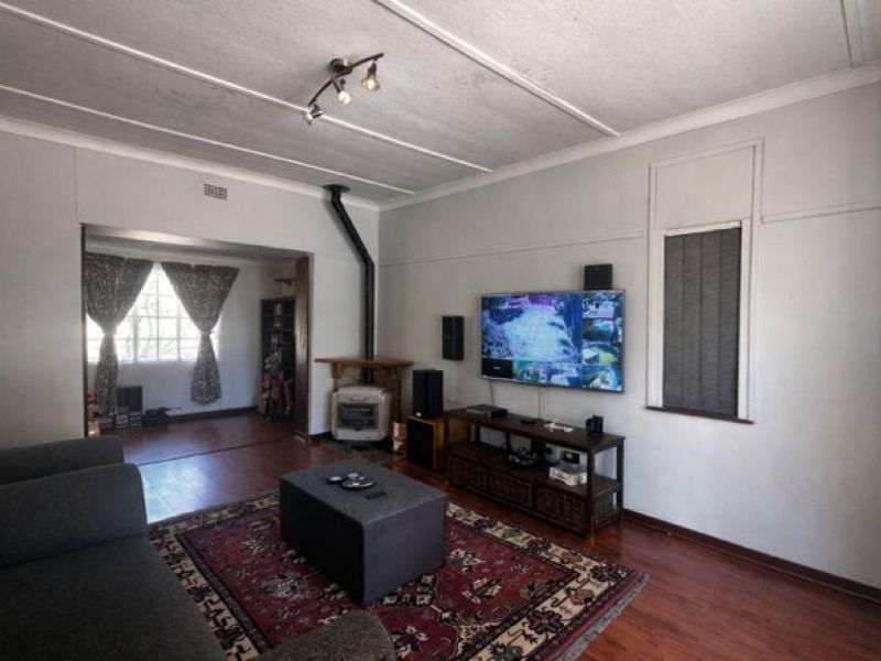 This is space, flexibility, and opportunity — all in one address. - Photo 7