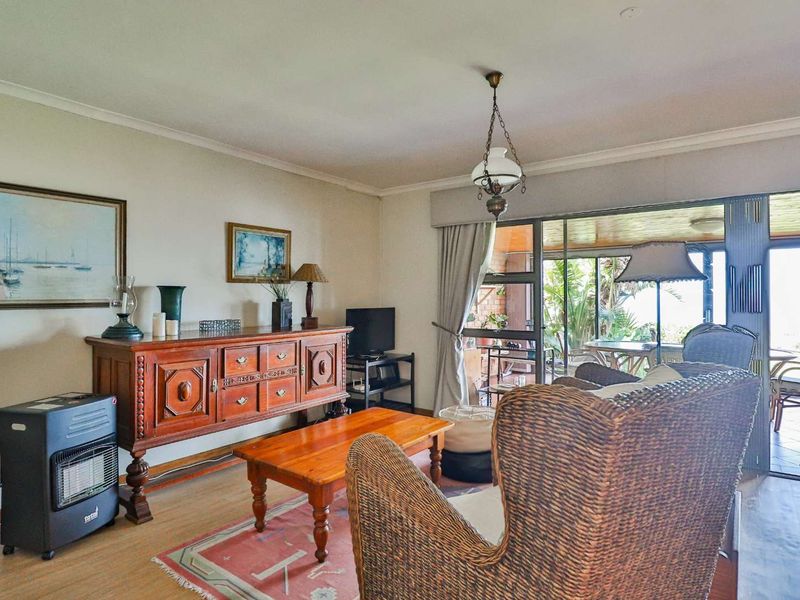 Perfect lock-up and go with magical sea views - Photo 8