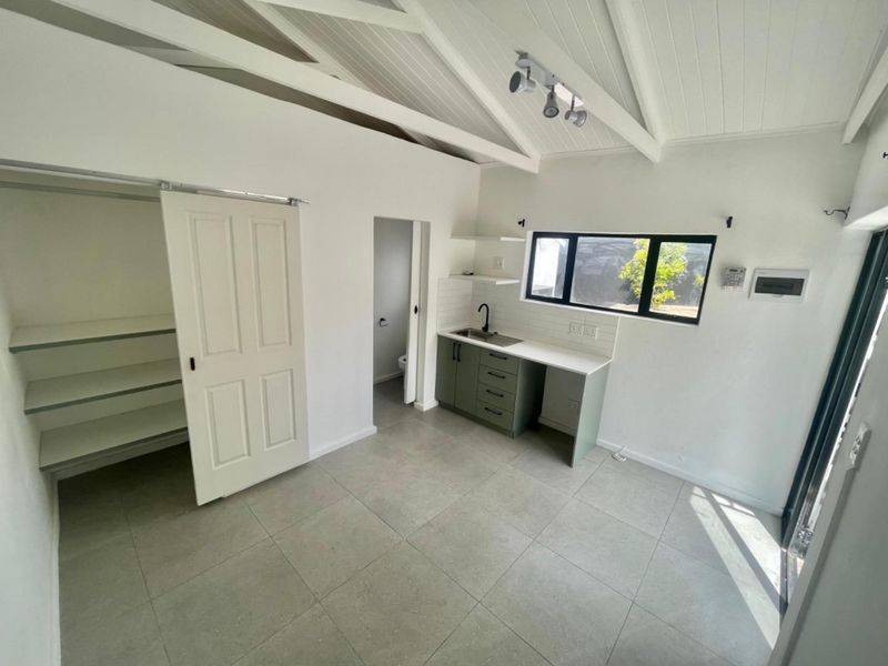 Bachelor Unit - Photo 2
