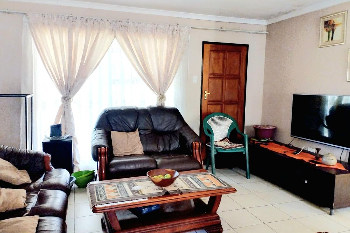 3 Bedrooms house for sale - Photo 2