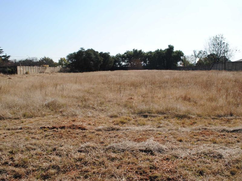 9 Secure Prime 1256m2 vacant stands in the heart of Kookrus (Price per stand) - Photo 2