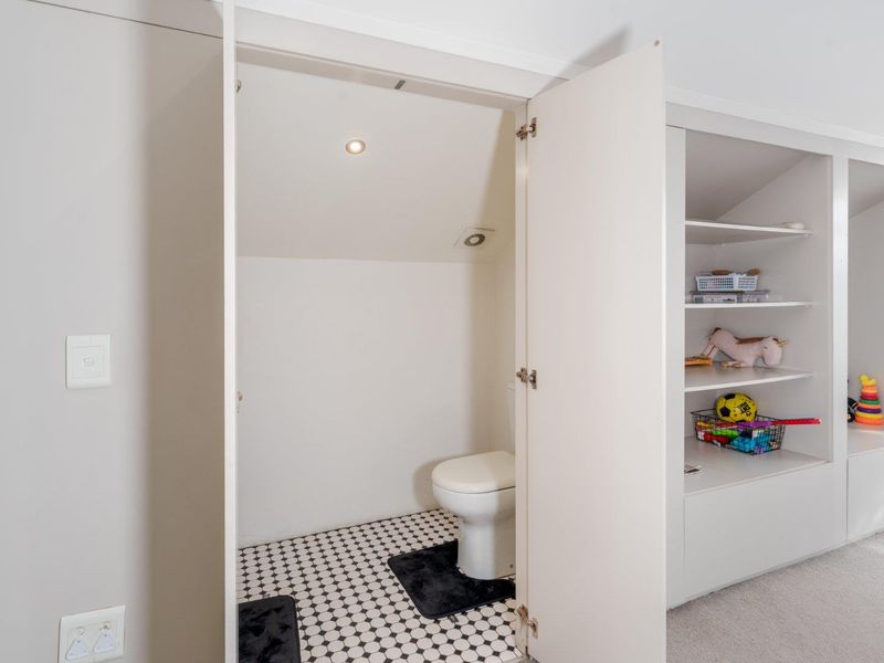 4 Bedroom House In Lansdowne - Photo 6