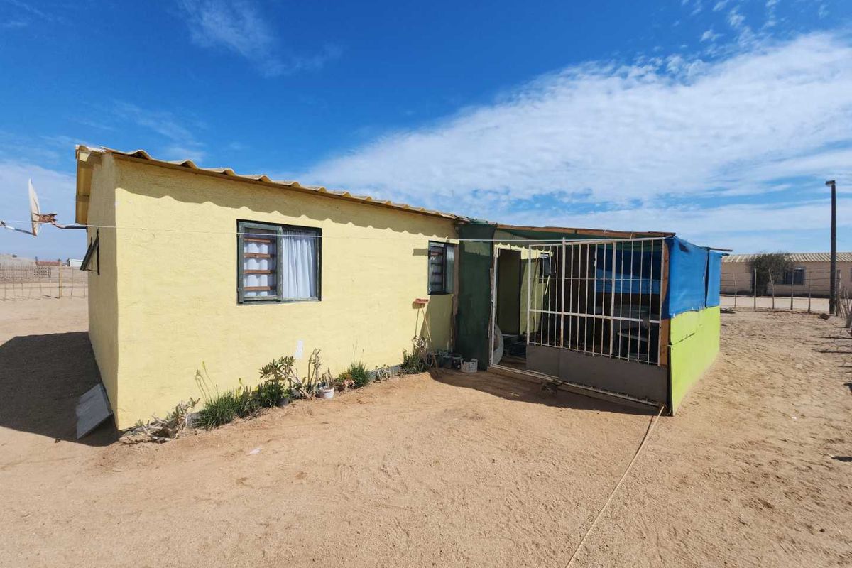 Corner plot property in Omdel, Henties Bay. - Photo 5