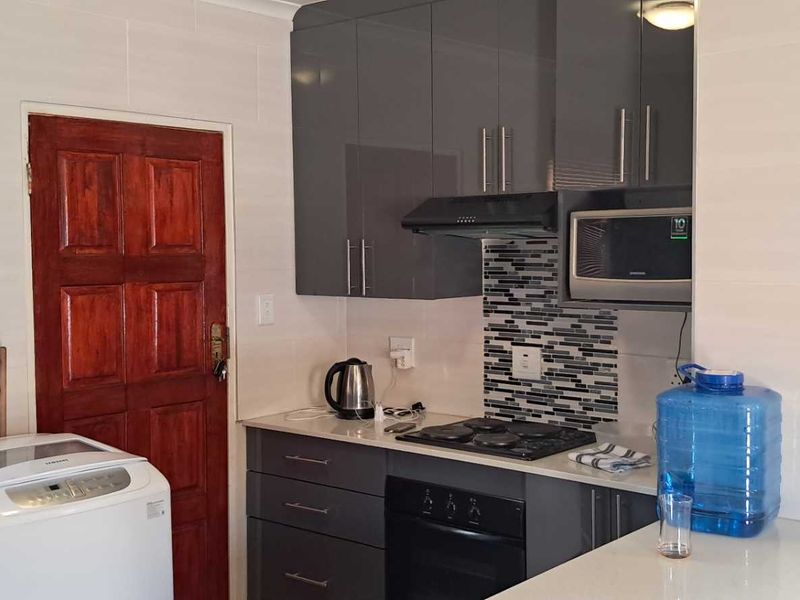 A beautiful 2 bedroom house in The Orchards - Photo 4