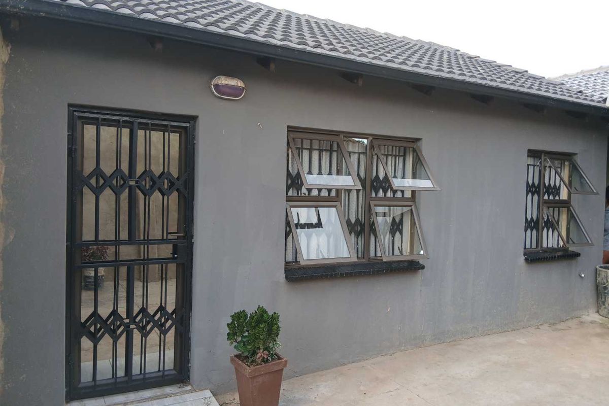 Endless Possibilities: Customize Your Dream Space! - Photo 4