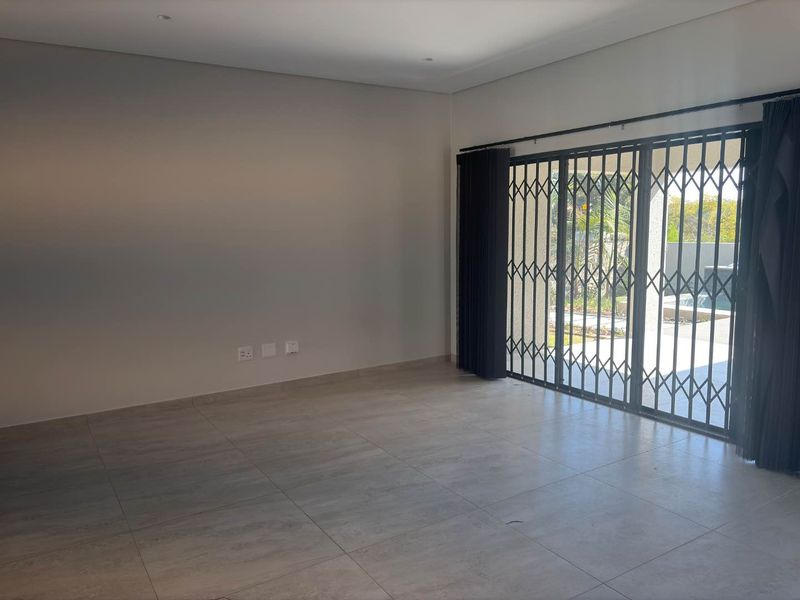 Brand New Simplex unit available to let - Photo 9