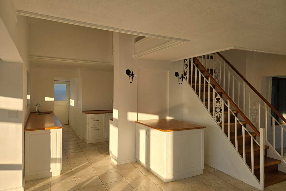 Family Home in Secure Seaside Estate that Offers Space for Everyone - Photo 3