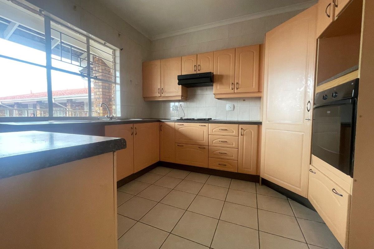 Prime 2-Bedroom Unit: Comfort and Convenience Await! - Photo 3
