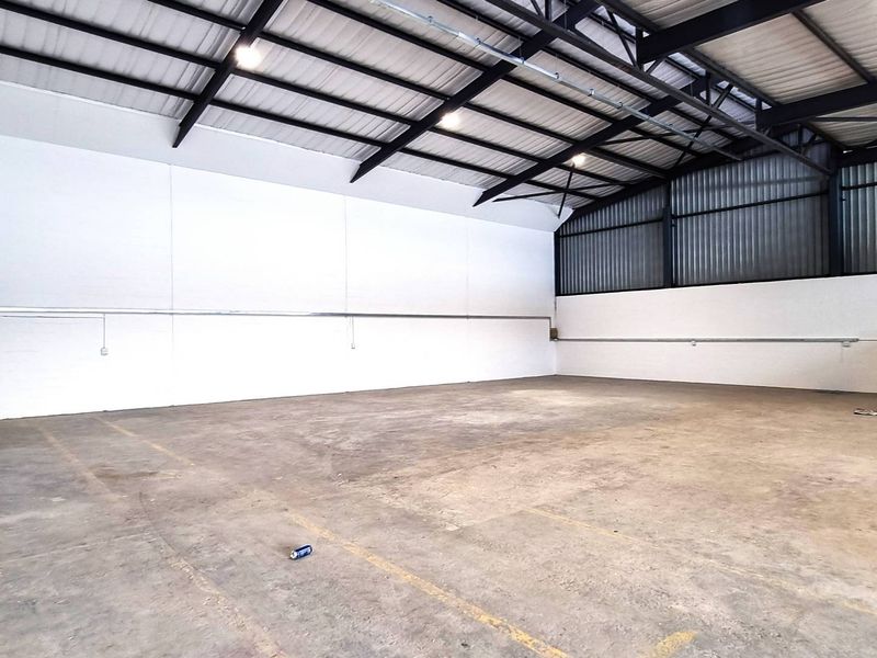 Newly Refurbished Warehouse Close to Builder's Warehouse - Photo 3