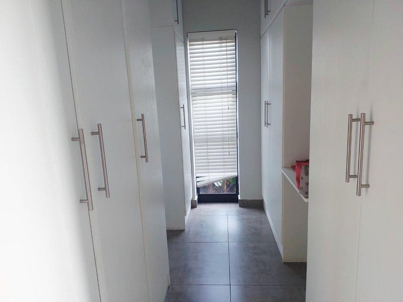 Home With Flatlet In Palm Lakes Estate - Photo 7