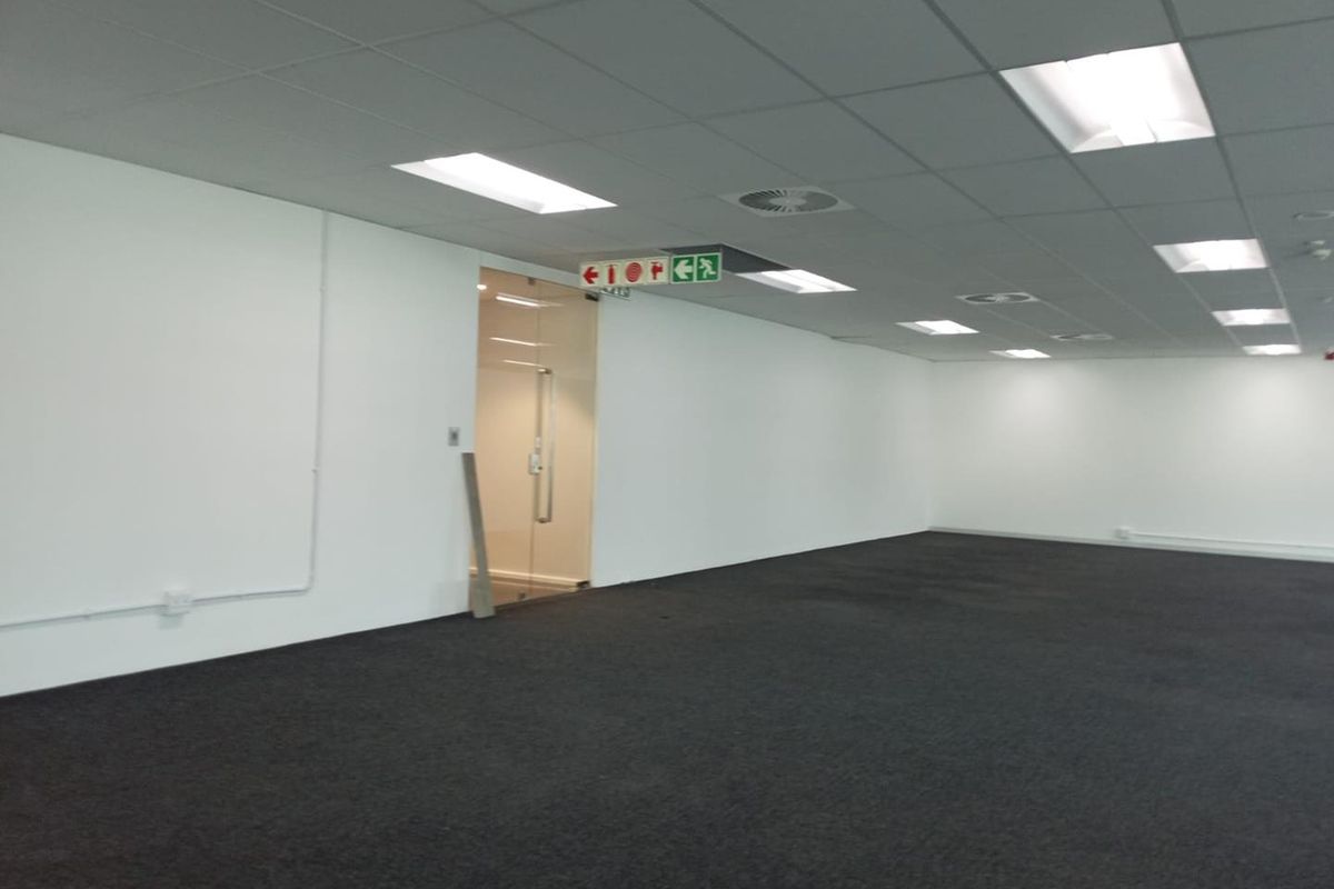 Prime 450sqm Office to let : Backup Power & Water Included - Photo 4