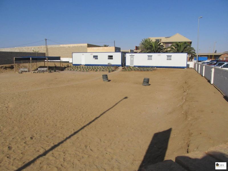 Commercial property in CBD - Photo 9