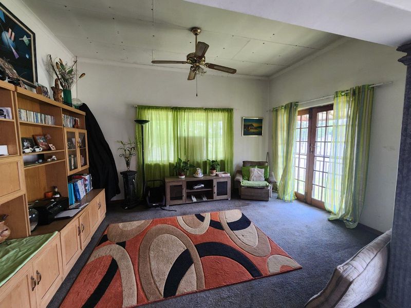 Prime Family Location in Verwoerdpark - Photo 10