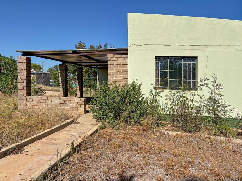 Outjo:  Modest small 2 Bedr home is for Sale - Photo 2