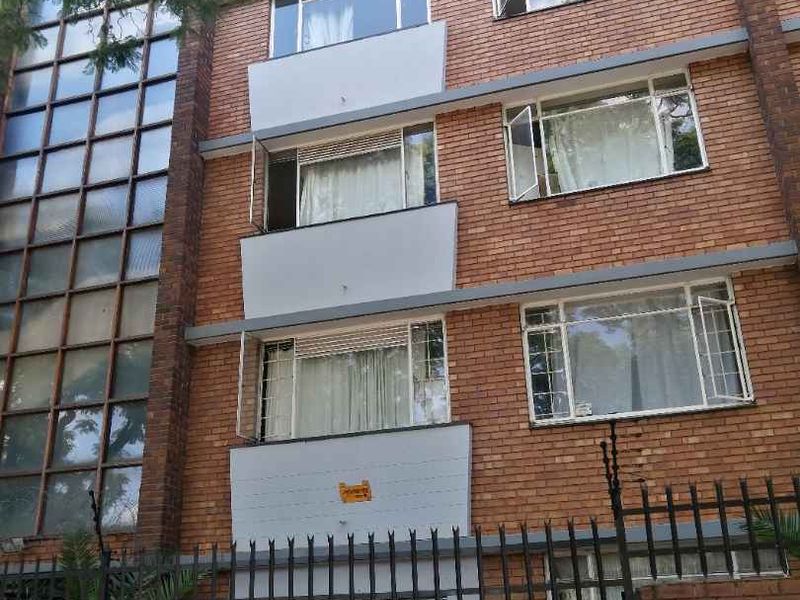 Transform this 1.5 Bedroom Apartment into Your Dream Home! - Photo 2