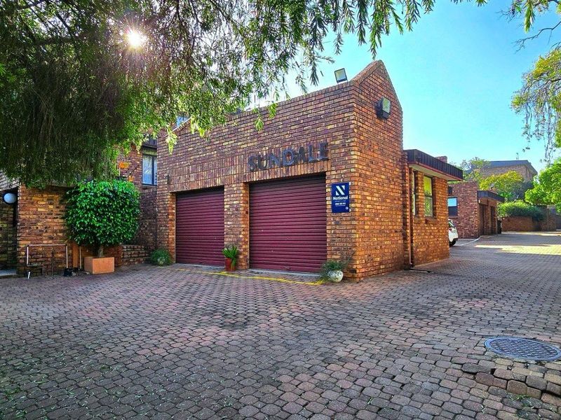 If homes could speak, this one would say: Life is Sweet. - Photo 2