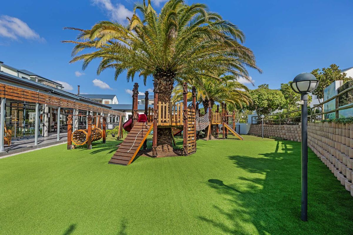 Ground-Floor 3 Bedroom Apartment in De Zicht Lifestyle Estate | Modern Living in a Secure Lifestyle Estate - Photo 5