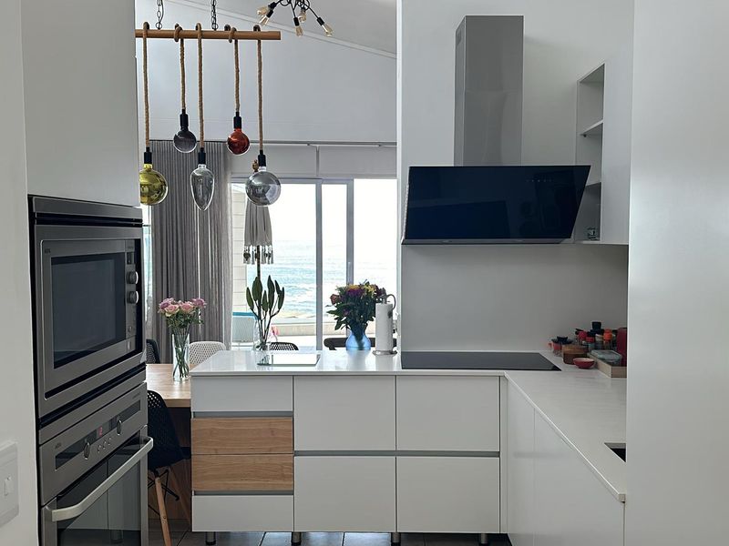 Furnished Penthouse - Rare Opportunity! - Photo 6