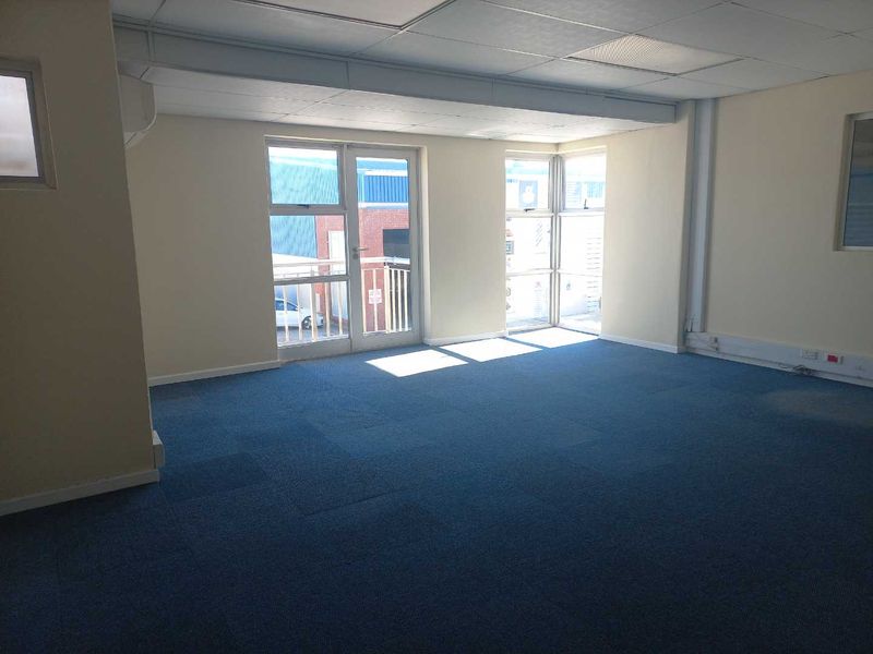Warehouse in secure Business Park - Available immediately! - Photo 6